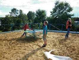 строительство детской площадки